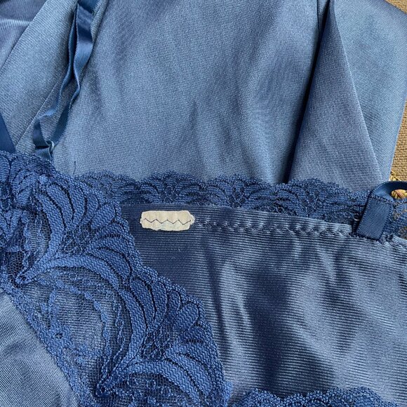 Vintage Dress Slip Midi Length Blue Nylon Lace Trim Cups and Hem Y2K (~XS) - Picture 5 of 7